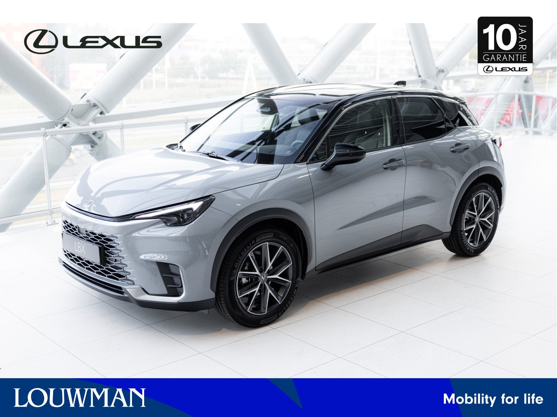 Lexus LBX Emotion 2WD | NL-Auto | Stoel & Stuurverwarming |, Auto's, 136 pk, Bedrijf, 650 kg, Hybride Elektrisch/Benzine