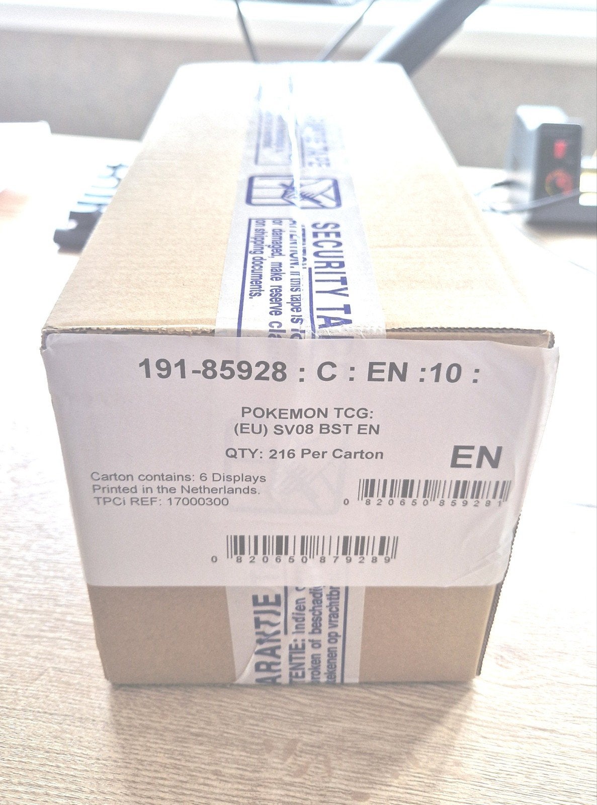 Pokemon Surging Sparks boosterbox case sealed MINT, Hobby en Vrije tijd, Verzamelkaartspellen | Pokémon, Ophalen of Verzenden