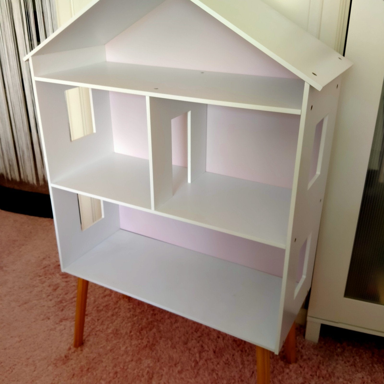 grote witte poppenhuis op poten, Kinderen en Baby's, Ophalen, Zo goed als nieuw, Poppenhuis