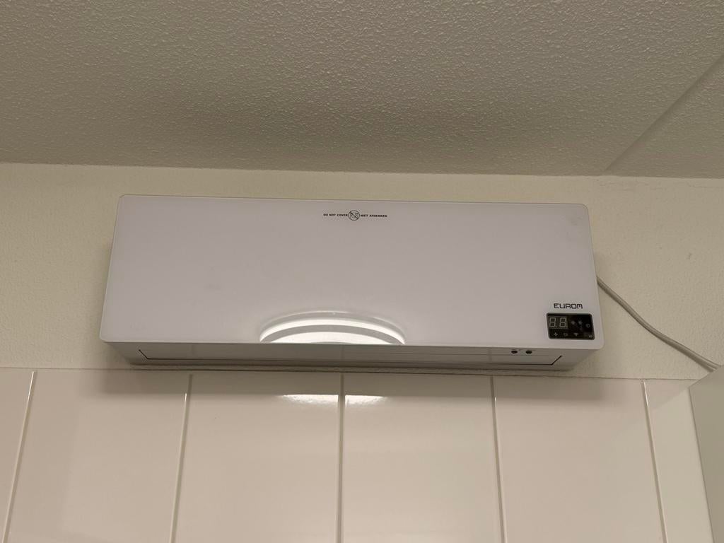 Eurom Badkamerverwarming met afstandsbediening en app, Ophalen of Verzenden, Zo goed als nieuw