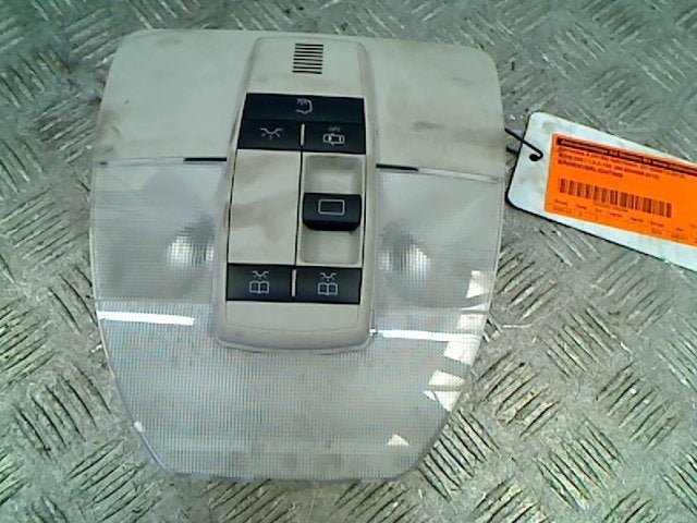 Binnenverlichting Mercedes-Benz A (W169) 2005 A1698204901, Gebruikt, Mercedes-Benz AG, Mercedes-Benz, Mercedesstraße 120, Stuttgart 70372, , Duitsland