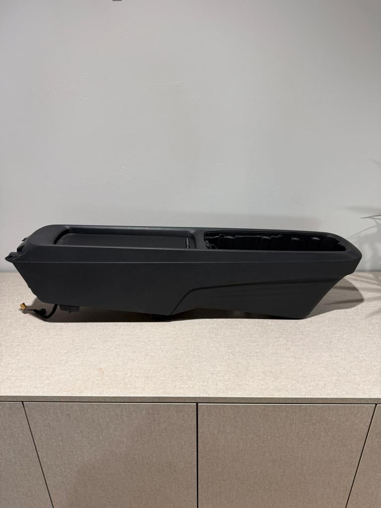 VW ID.3 Middenconsole Donkergrijs/Zwart met Schuifklep, Ophalen, Gebruikt, Volkswagen