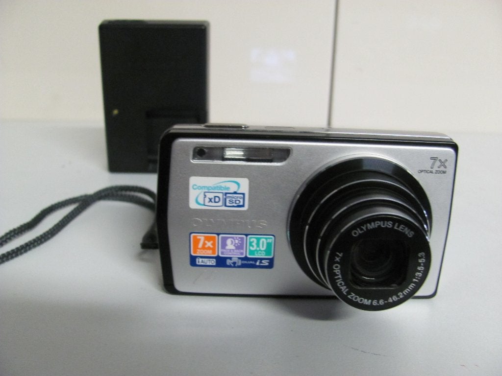 Olympus U-7000 met 12mp en 7x optical, Ingebouwde flitser, 12 megapixels, Ophalen of Verzenden, Zo goed als nieuw
