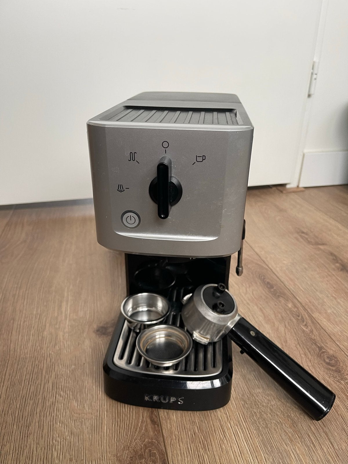 Krups Espresso Apparaat - Perfect voor de Koffieliefhebber, Stoompijpje, Espresso apparaat, Gemalen koffie, Ophalen of Verzenden