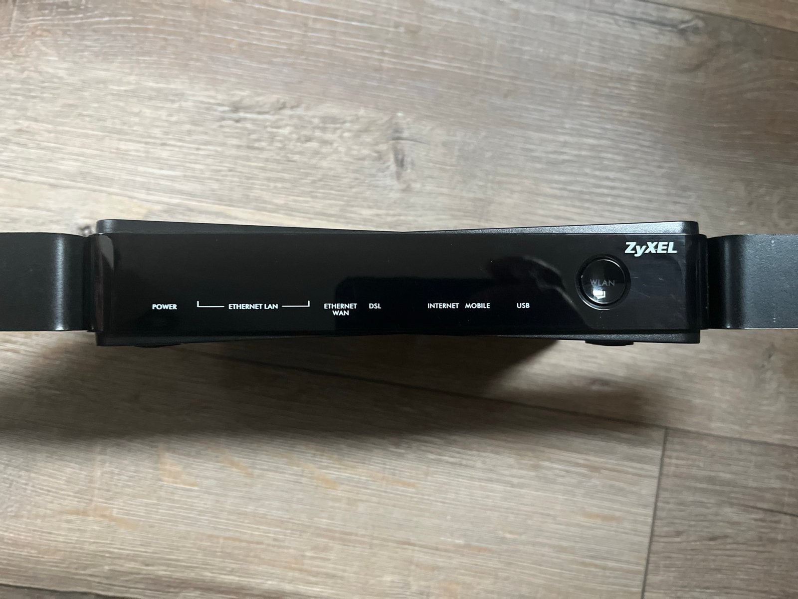 Zyxel SBG3300-N000 Modem/Router - Goede Staat, Computers en Software, Ophalen of Verzenden, Zo goed als nieuw, Router met modem