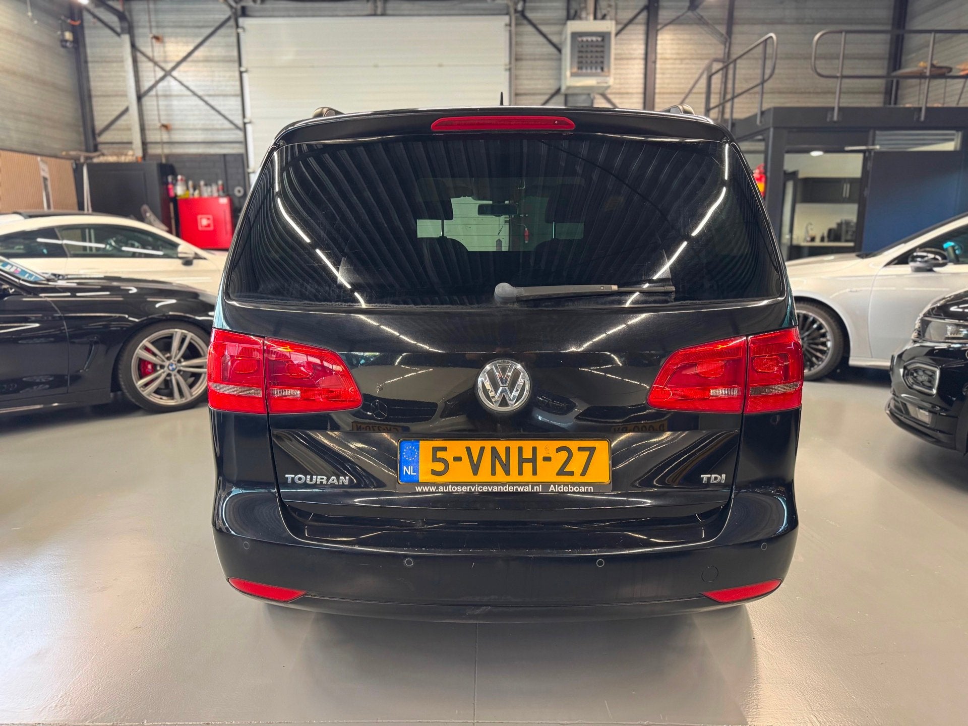 Volkswagen Touran 1.6 TDI DSG BlueMotion, Auto's, Euro 5, Gebruikt, Origineel Nederlands, Bedrijf