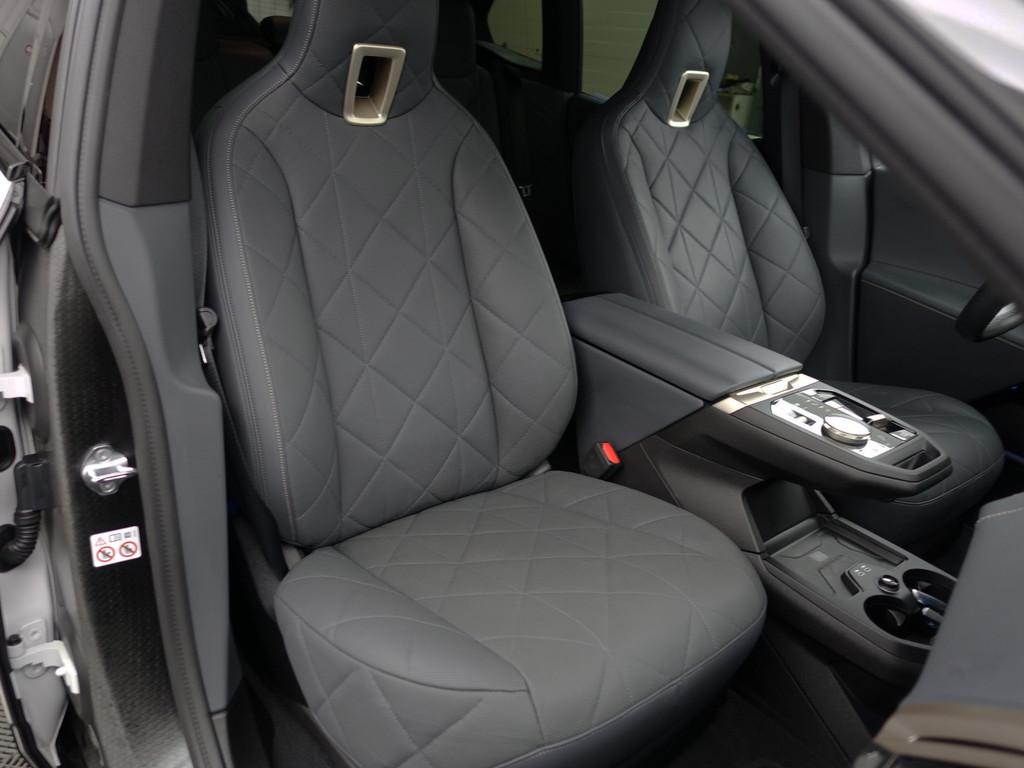 BMW iX xDrive40 M Gold Edition 77 kWh- SOH 99%, Harman Kardo, Automaat, 34 min, Gebruikt, Met garantie (alle)