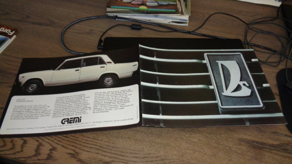 Folder LADA  2105, Boeken, Verzenden, Zo goed als nieuw, Overige merken