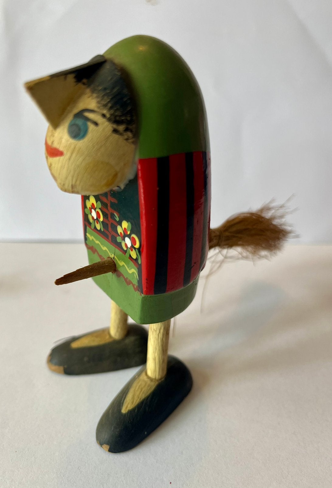 Vintage Poolse houten heks op bezem – Made in Poland, Antiek en Kunst, Meerkleurig, Hout, Handgemaakt, Ophalen of Verzenden