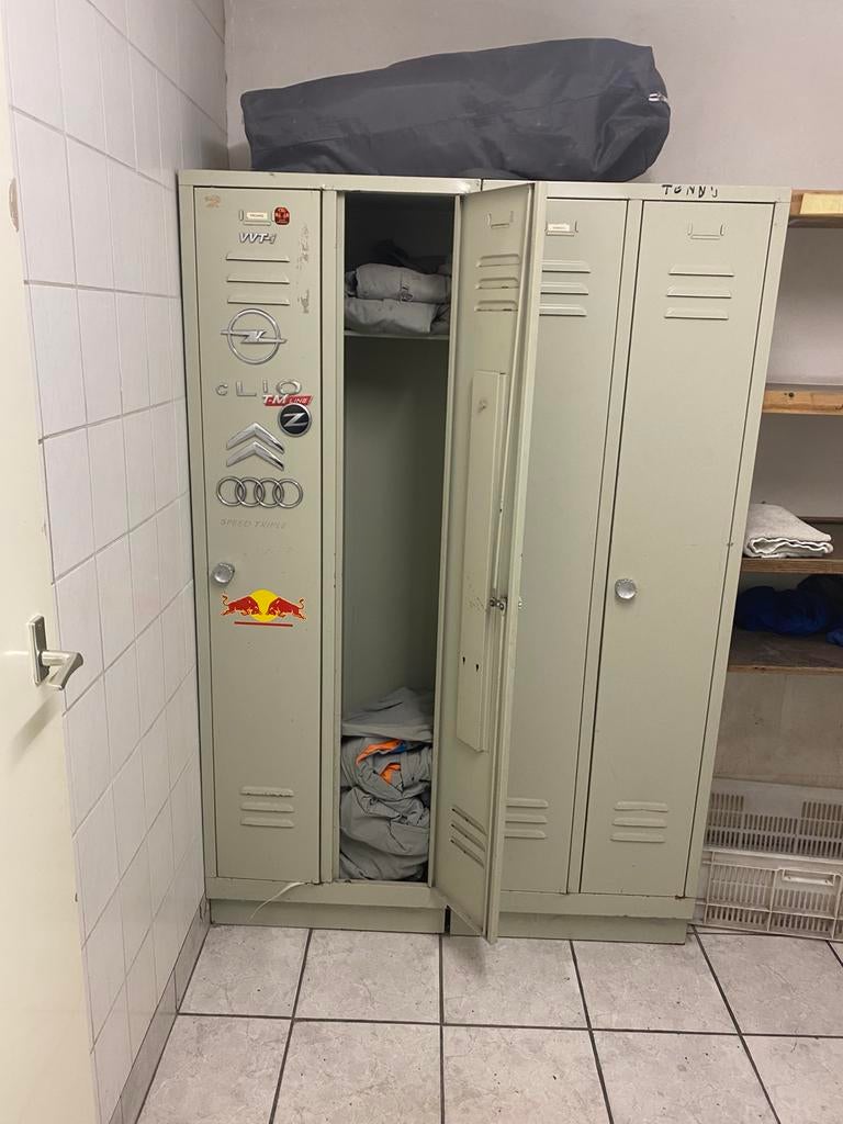 Locker metaal, Ophalen, Gebruikt