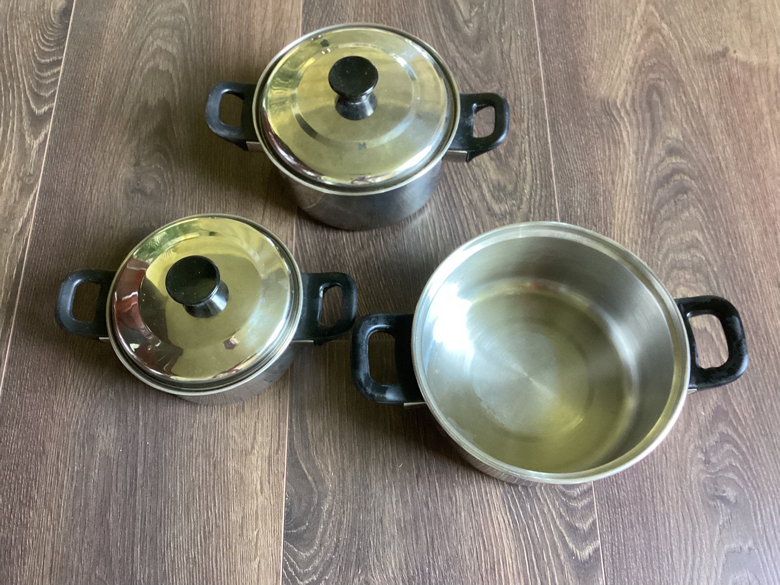 3-delige RVS Pannenset (Ø 15 / 17 / 20 cm) – Zwarte grepen, Huis en Inrichting, Keuken | Potten en Pannen, Ophalen, Zo goed als nieuw