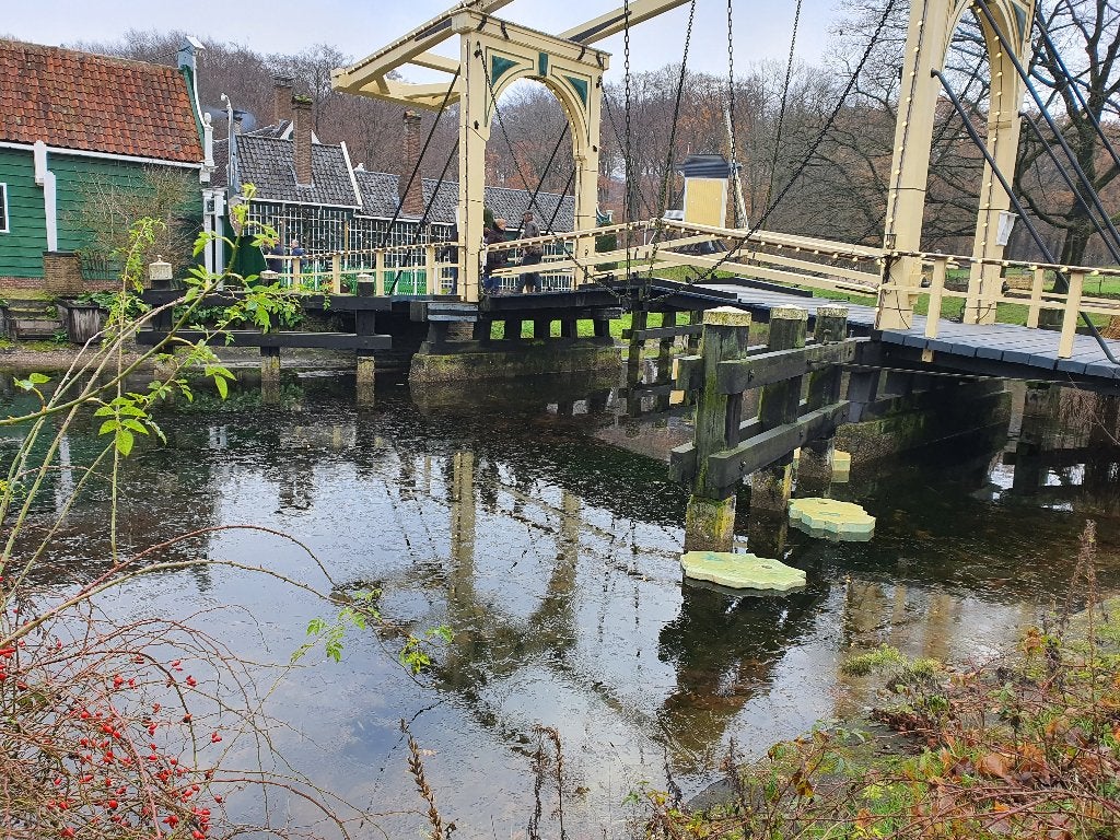 Te huur gevraagd (vakantie) bungalow voor +/-8 weken?, Ophalen, Zo goed als nieuw