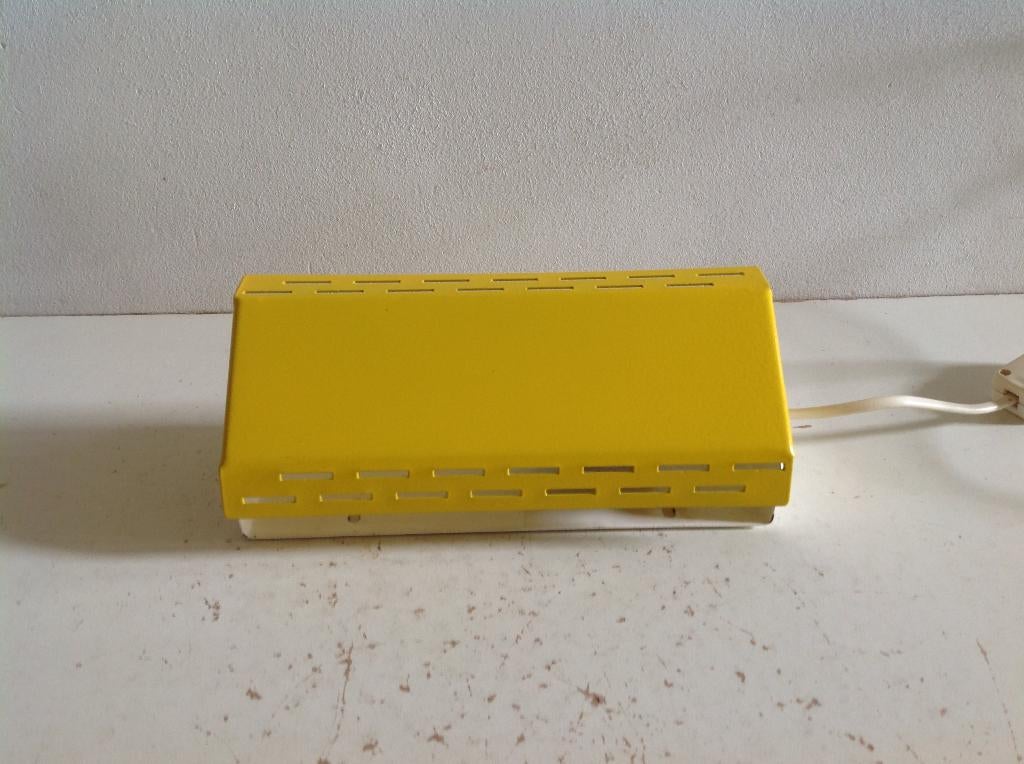 Bed- leeslampje. Geel. G&G., Huis en Inrichting, Ophalen of Verzenden, Gebruikt, Metaal, Vintage