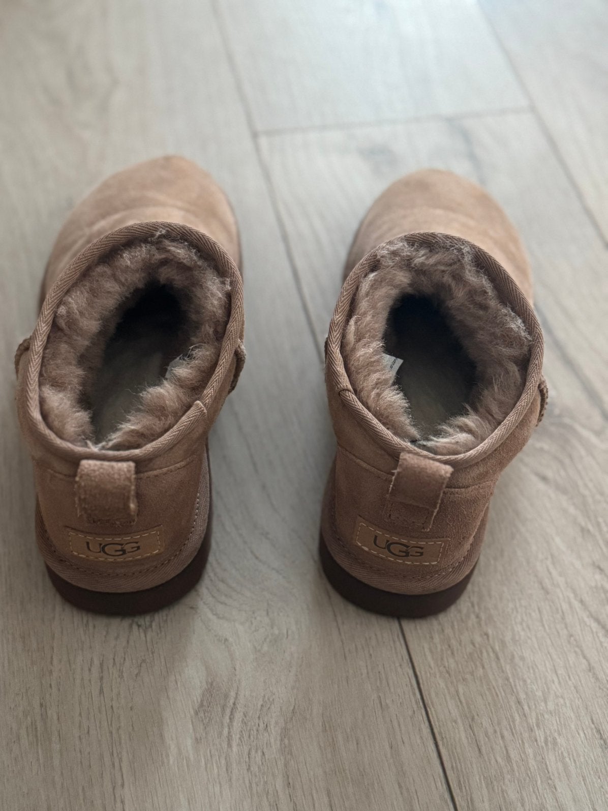 Uggs classic mini, Kleding | Dames, Ophalen of Verzenden, Nieuw, Bruin
