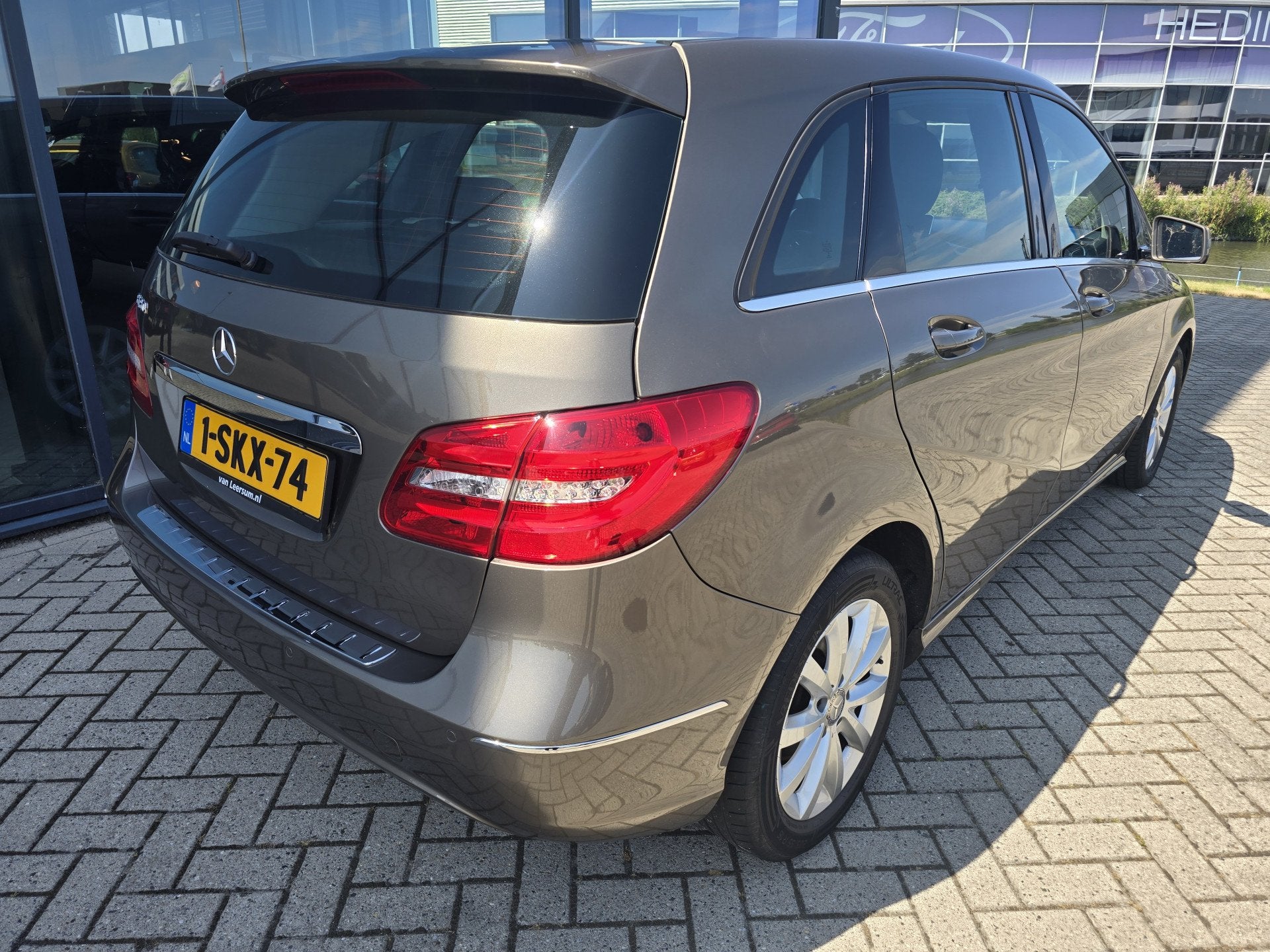 Mercedes-Benz B-Klasse 180 Ambition Navi Bi-xenon PDC Airco, Auto's, Voorwielaandrijving, Stof, Gebruikt, 4 cilinders