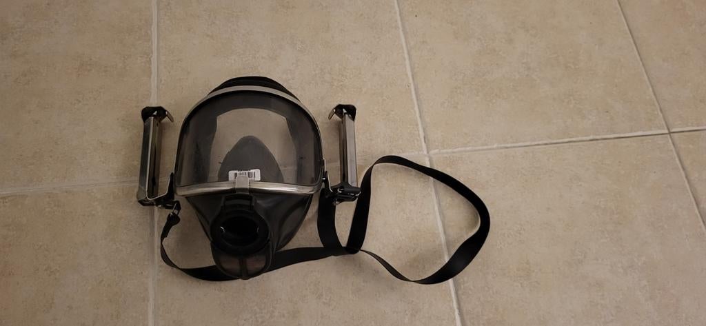 Volgelaatsmasker met opbergkoker, Doe-het-zelf en Verbouw, Ophalen of Verzenden, Gebruikt, Volgelaatsmaskers