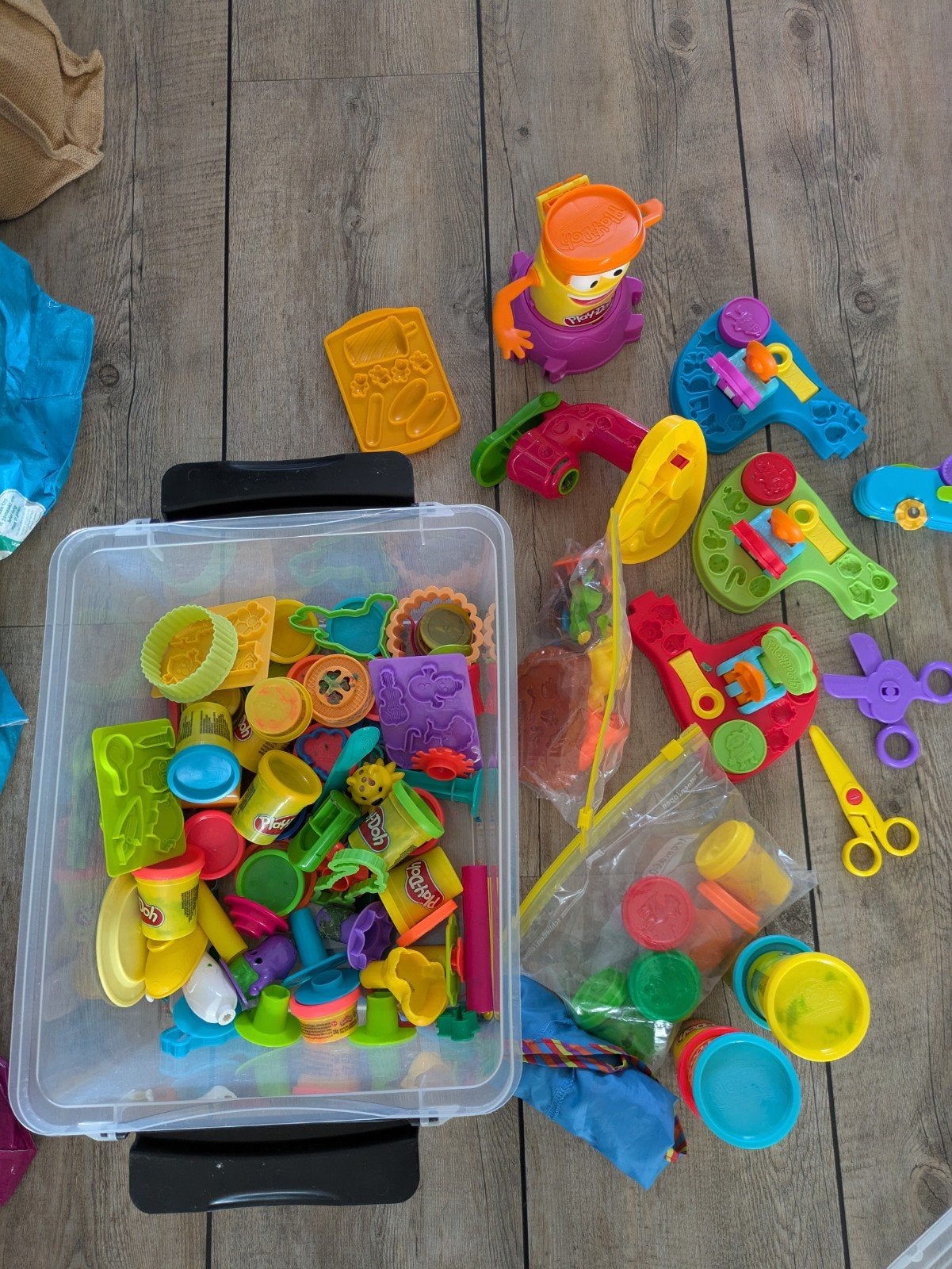 heel veel klei spullen speelgoed play doh, Kinderen en Baby's, Speelgoed | Educatief en Creatief, Ophalen of Verzenden, Gebruikt