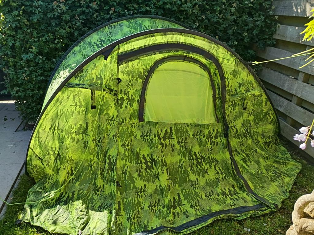 Pop up tent Wildebeast Basecamp Show nga, Ophalen of Verzenden, Zo goed als nieuw, Tot en met 2