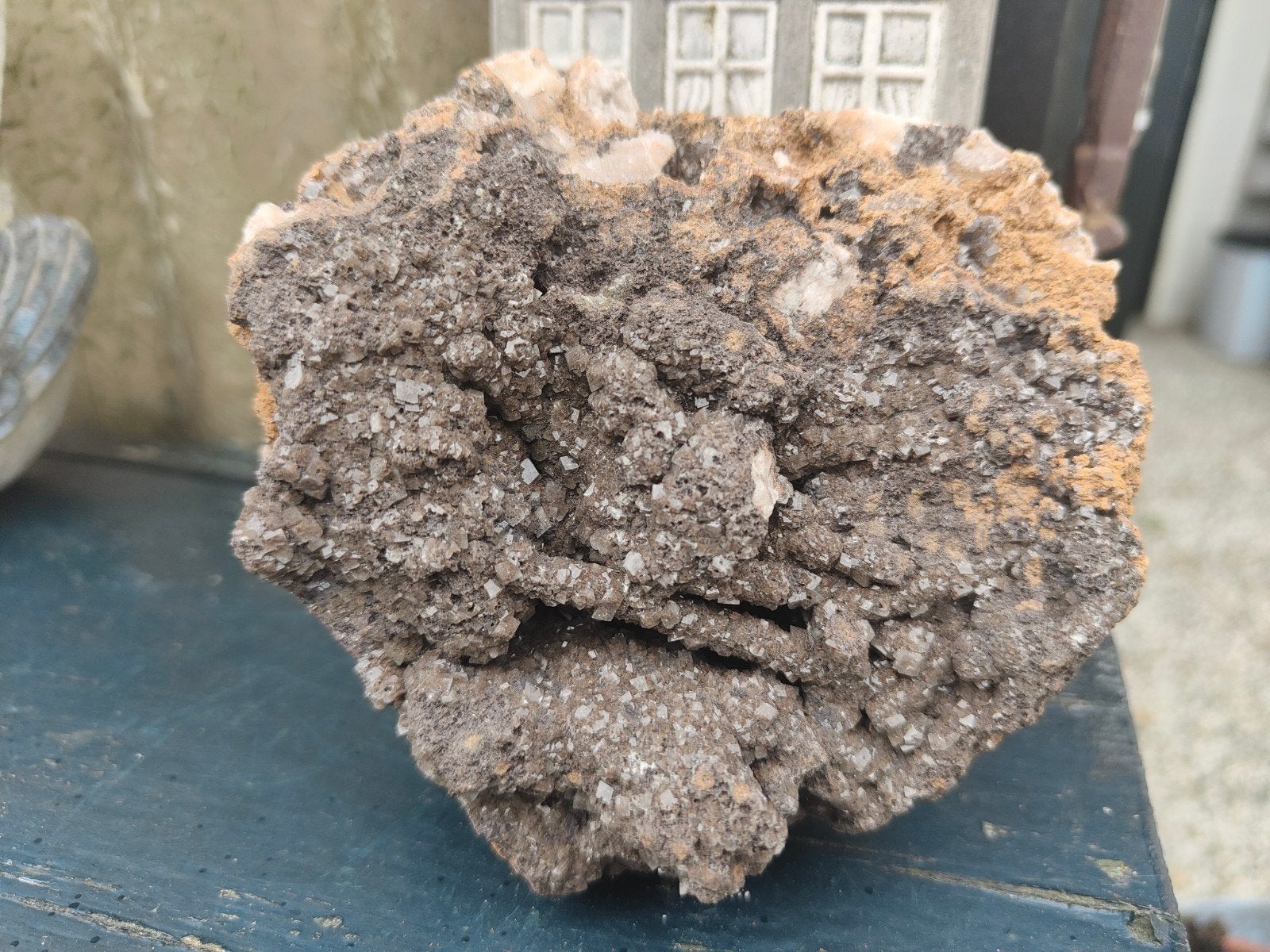 Speurneus Mineraal uit Marokko, Ophalen