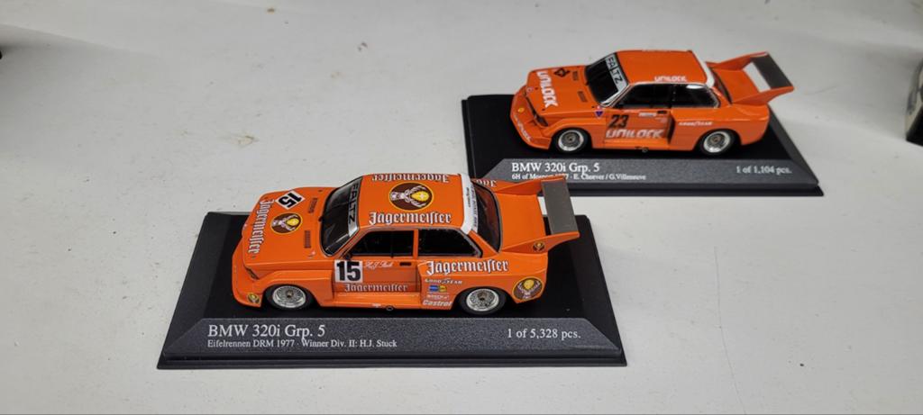 Minichamps BMW 320i GR.5 Jagermeister & Unilock, Hobby en Vrije tijd, Modelauto's | 1:43, Ophalen of Verzenden, Zo goed als nieuw