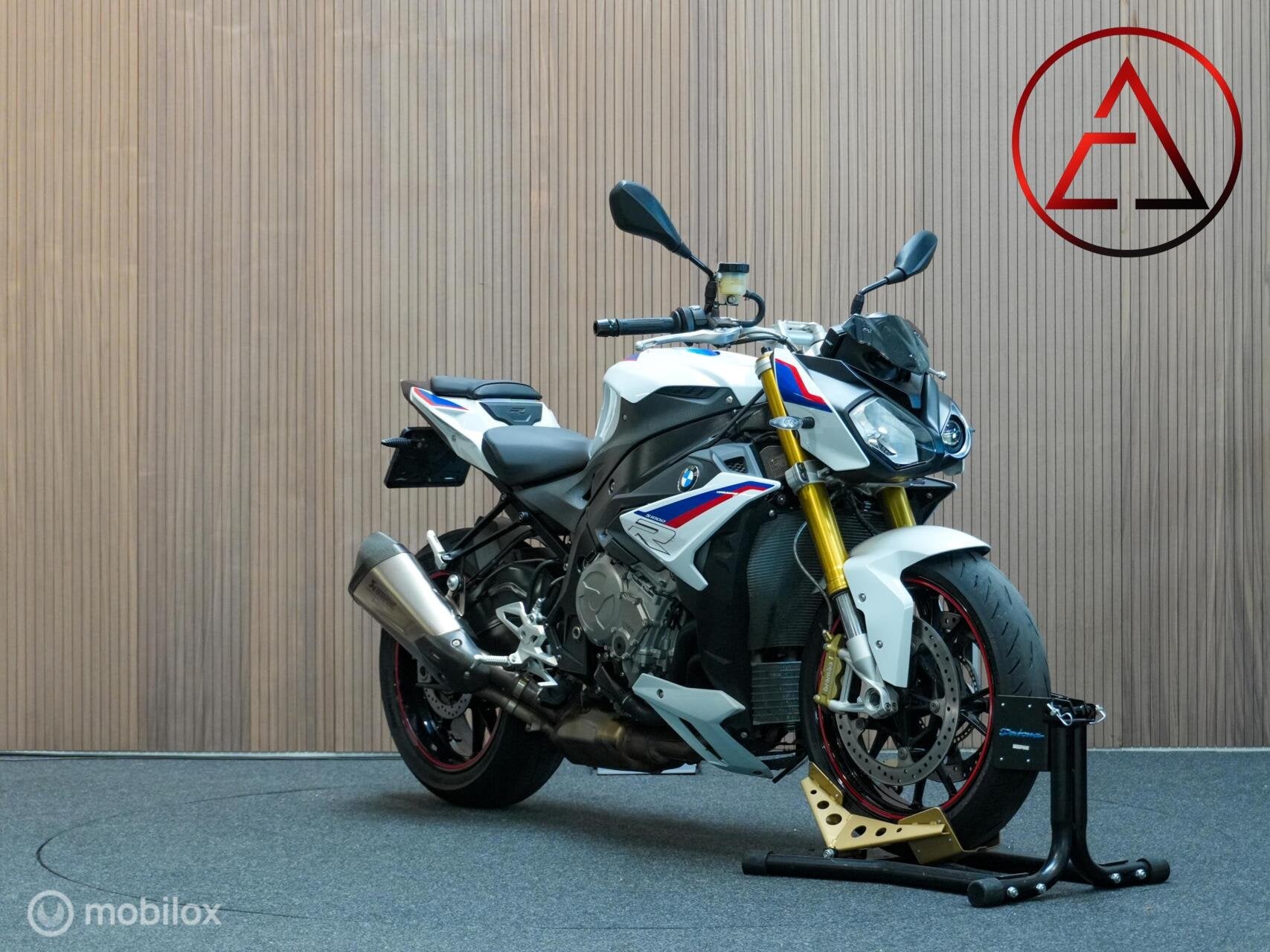 BMW S1000R 2018 | 165pk + Akrapovic | 26.302 km, Motoren, Bedrijf, Meer dan 35 kW, Toermotor, 999 cc