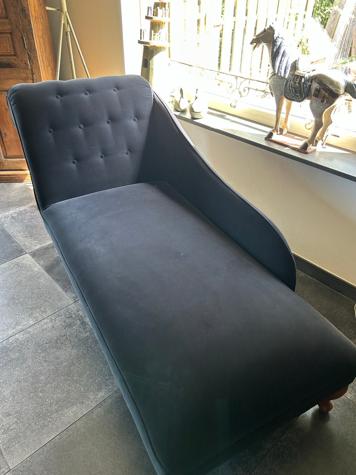 Zwart velvet gecapitonneerde chaise longue, Ophalen, Gebruikt, Eenpersoons, Minder dan 75 cm