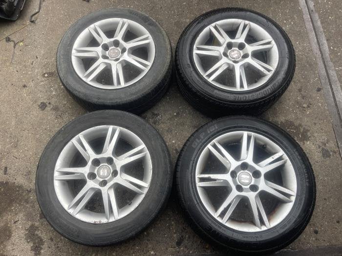 Sportvelgenset + banden van een Seat Ibiza, Gebruikt, -, Verzenden, -