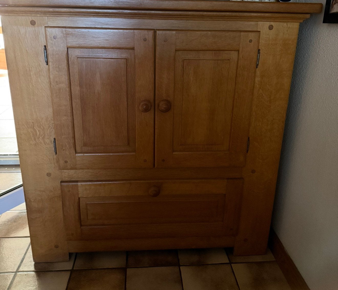 GRATIS eiken houten tv kast, Antiek en Kunst, Ophalen