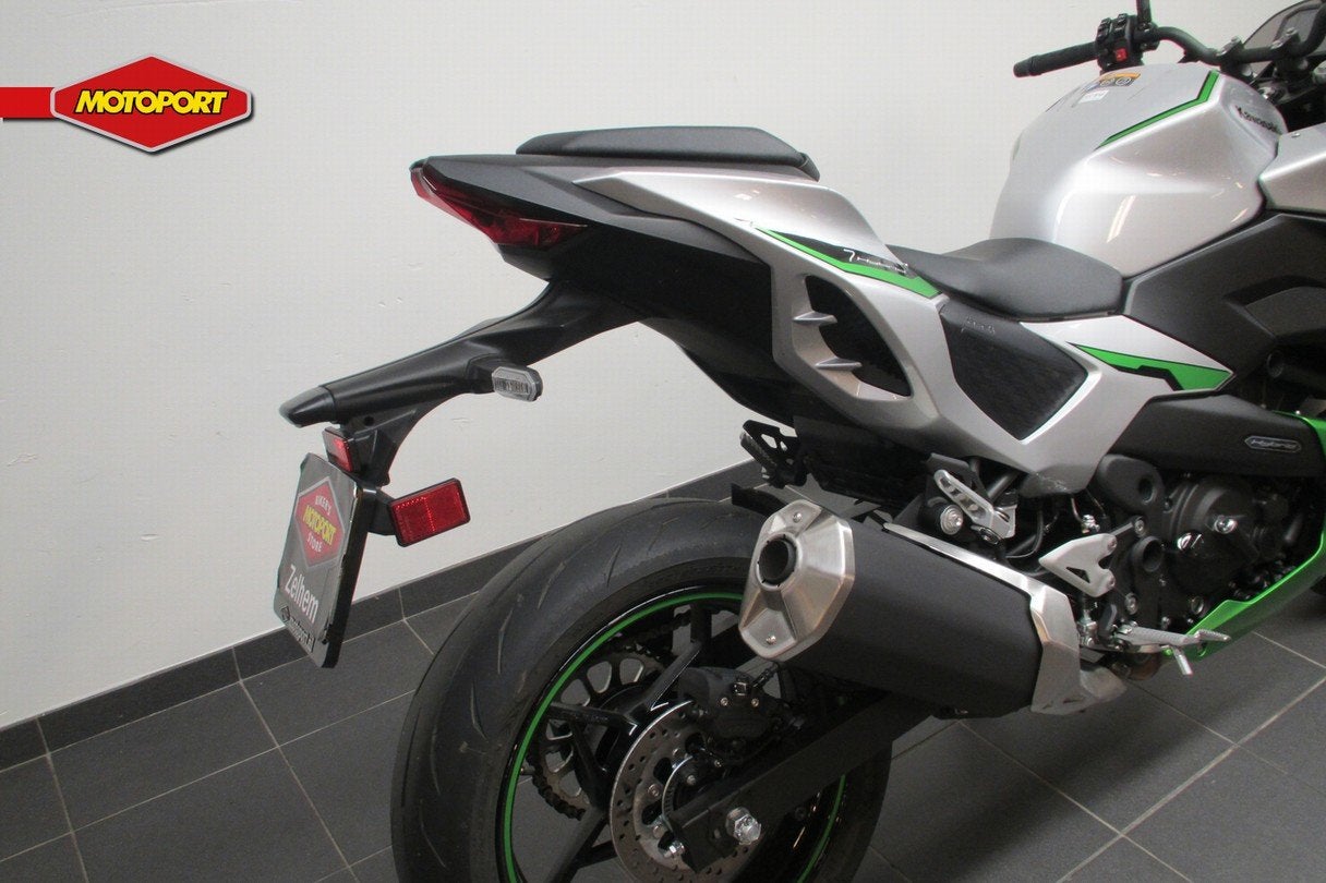 Kawasaki Z7 HYBRID (bj 2024), Info@kawasaki.nl, Meer dan 35 kW, Jacobus Spijkerdreef 1-3
2132 PZ  Hoofddorp, NL, Kawasaki Motors Europe N.V.
