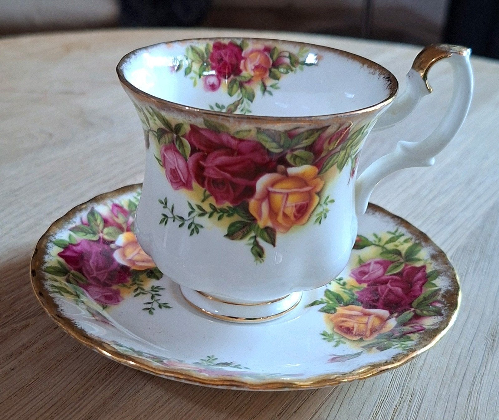 Royal Albert "Old Country Roses" kop en schotel, Ophalen of Verzenden