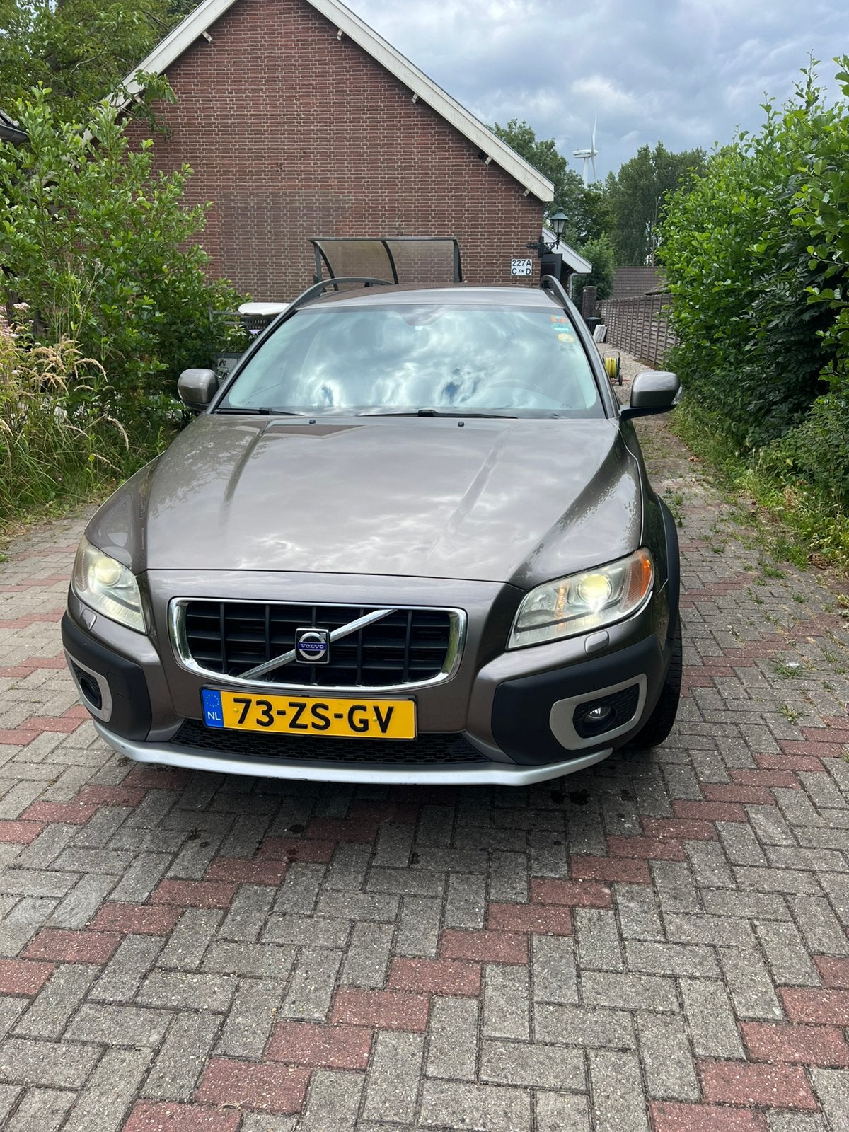 Volvo XC70 2.4 D5 AWD Geartronic Poolstar tuning, Auto's, Volvo, Automaat, Zwart, 197 €/maand, Stationwagon