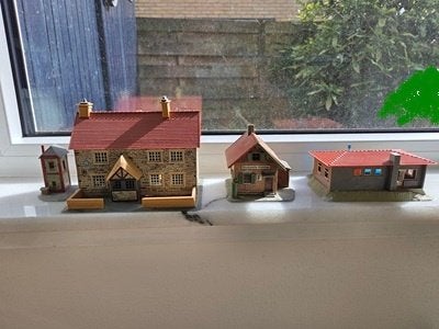 4 Pola modelbouwhuisjes, Gebruikt, Gelijkstroom of Wisselstroom, Brug, Tunnel of Gebouw, Analoog