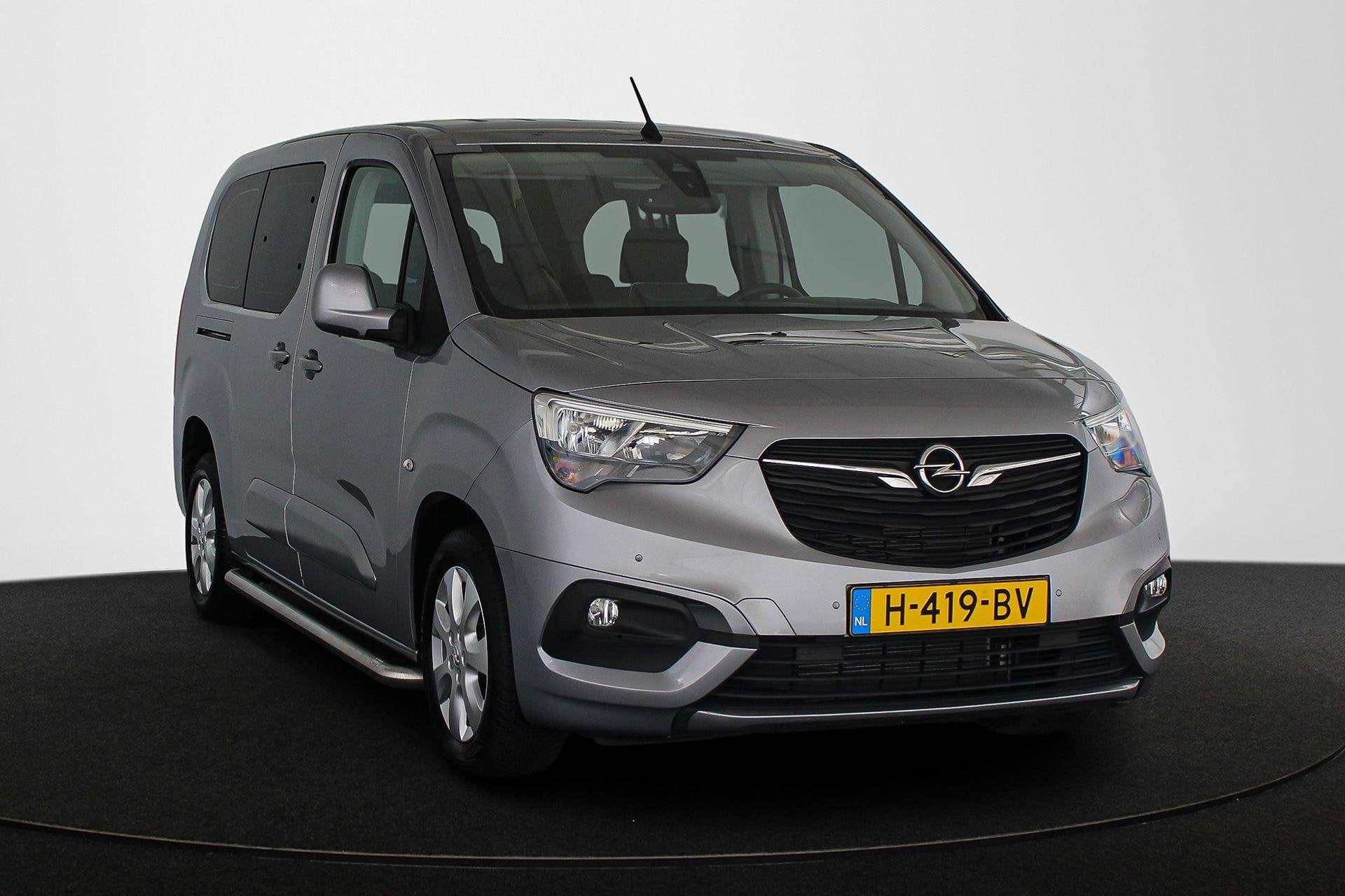 Opel Combo Tour 1.2 Turbo L2H1 Edition 7p. Unieke KMstand St, Auto's, Opel, Voorwielaandrijving, Stof, Gebruikt, Euro 6