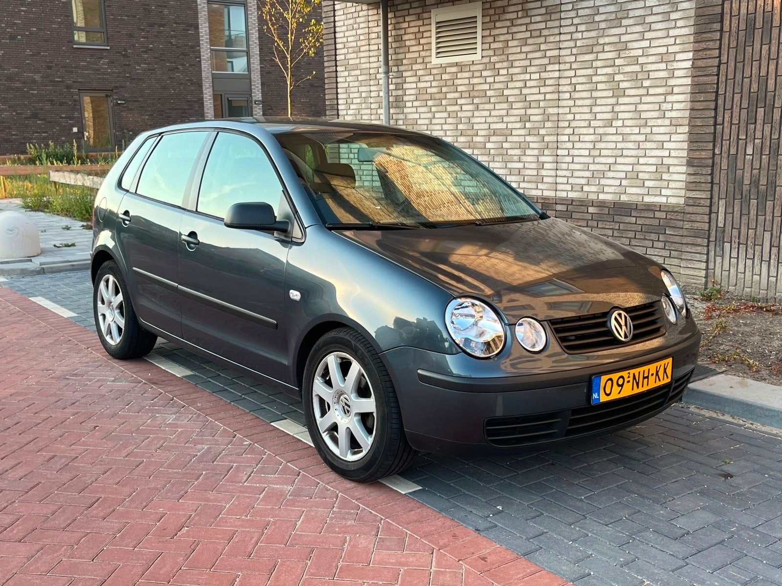 Volkswagen Polo 1.4 55KW 2003 Blauw, Voorwielaandrijving, Zwart, 4 cilinders, Blauw