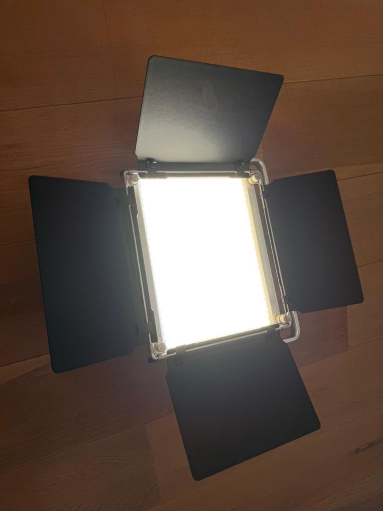 Neewer bi-color LED panel, Ophalen of Verzenden, Zo goed als nieuw, Lamp of Flitsset