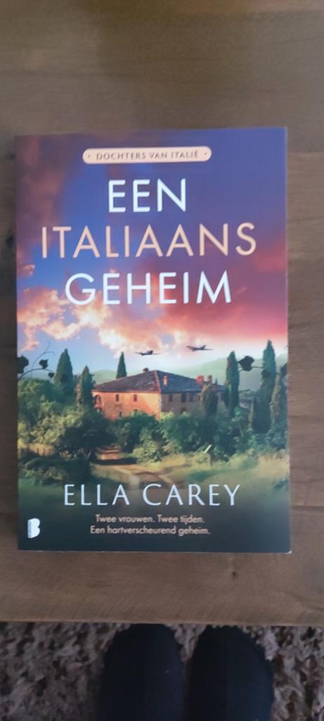 Ella Carey - Een Italiaans geheim alleen ophalen, Ophalen, Zo goed als nieuw, Ella Carey