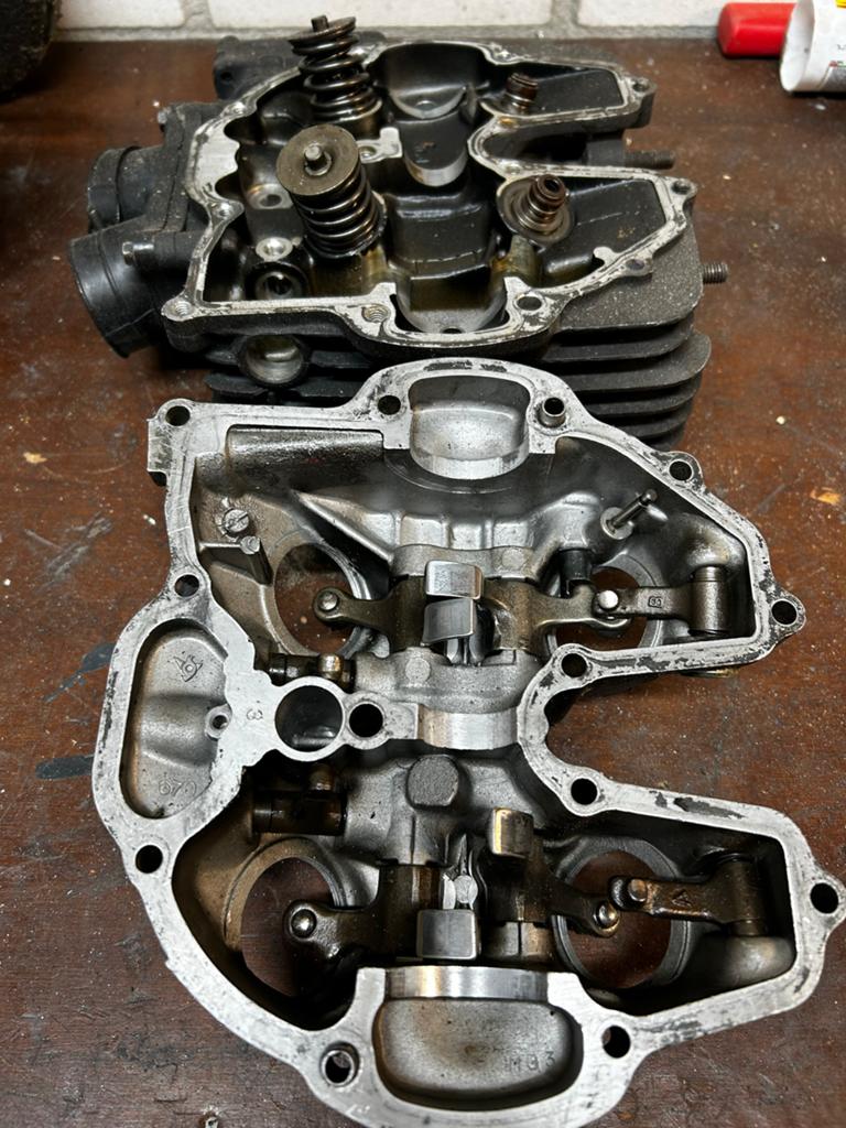 Xl600 xr600 Cilinderkop met scheurtje tussen de kleppen, Motoren, Ophalen of Verzenden, Gebruikt