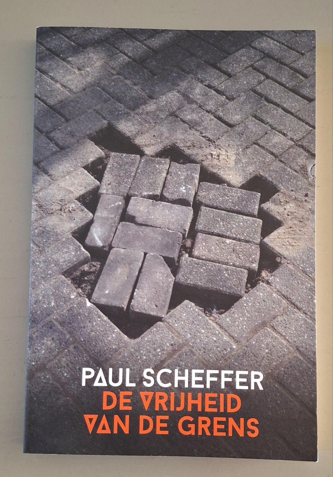 Paul Scheffer - De vrijheid van de grens, Boeken, Ophalen of Verzenden, Gelezen, Paul Scheffer