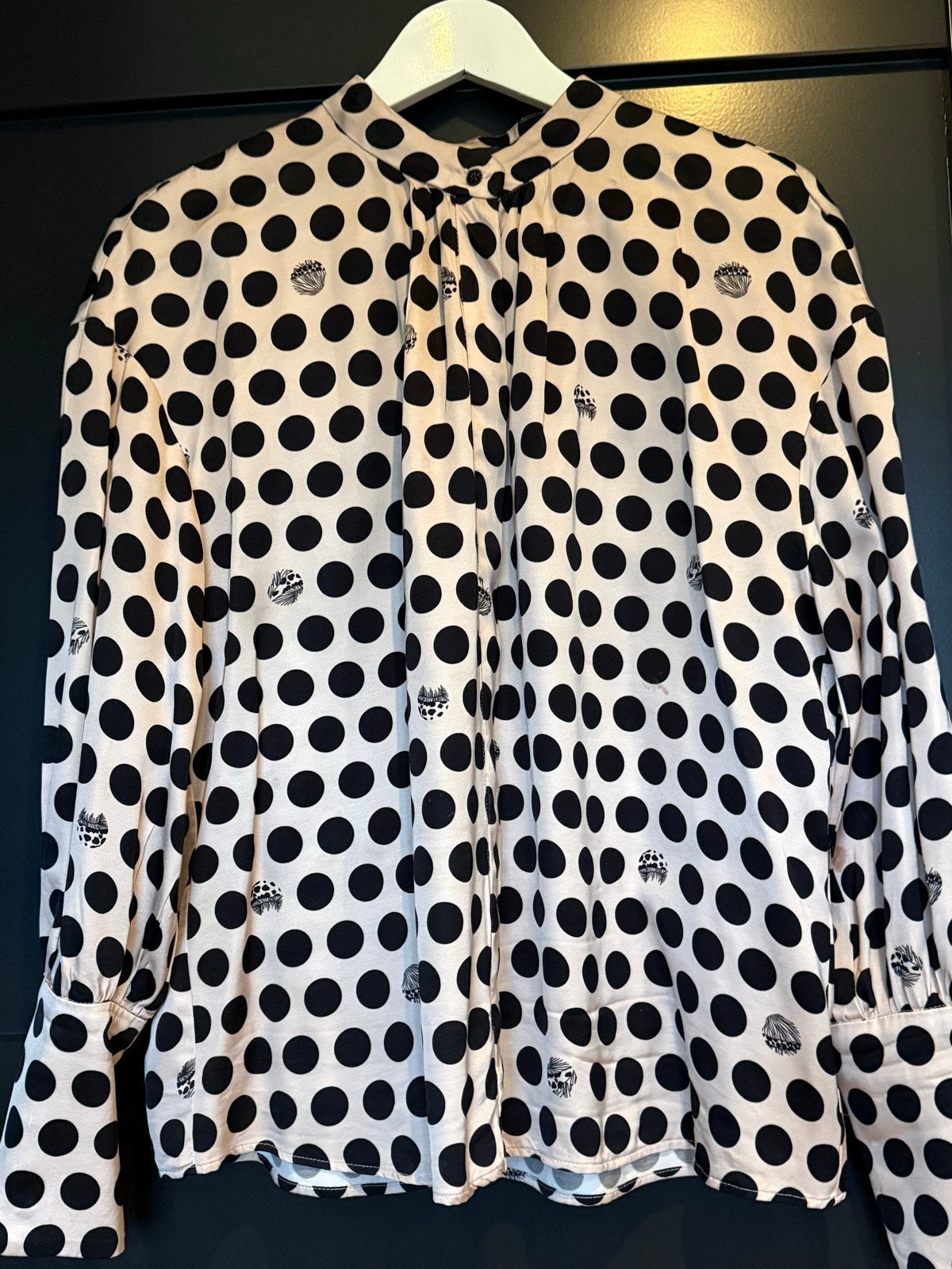 Marc Cain Blouse met stippen en print - Maat N3 (M), Kleding | Dames, Ophalen, Zo goed als nieuw, Maat 38/40 (M), Zwart