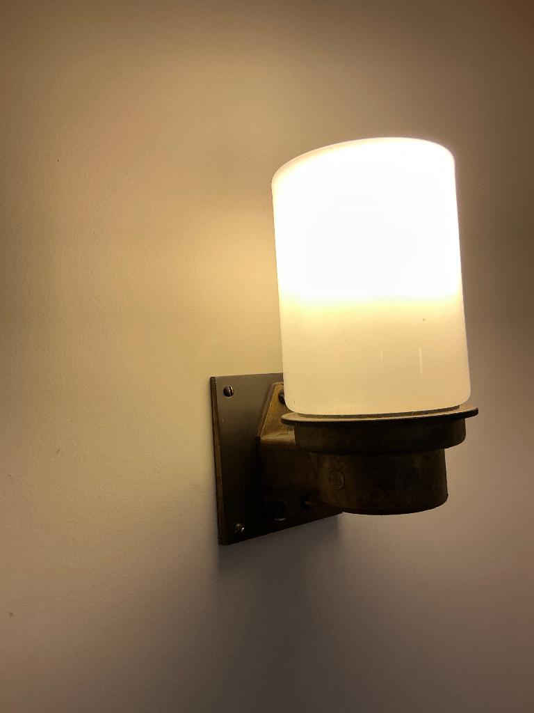 Originele Bossche School wandlampen – Industria Rotterdam, Ophalen, Gebruikt