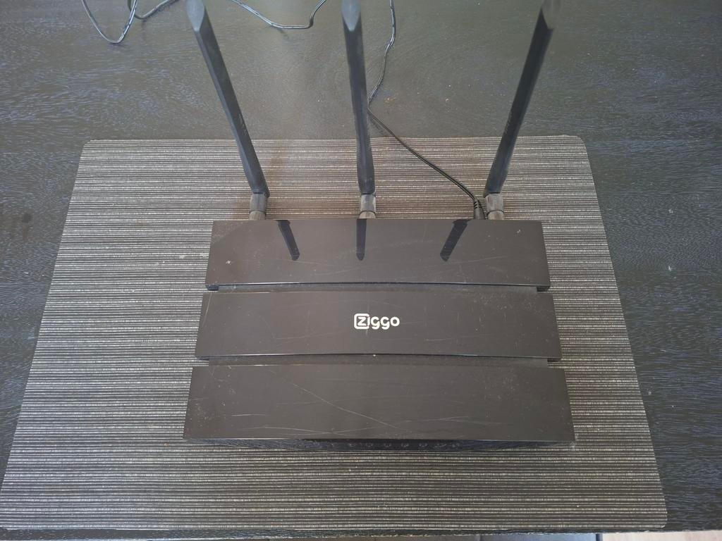Ziggo Extra Wi-Fi Punt TP-Link C7 Router, Ophalen of Verzenden, Gebruikt, Router, Ziggo TP-Link