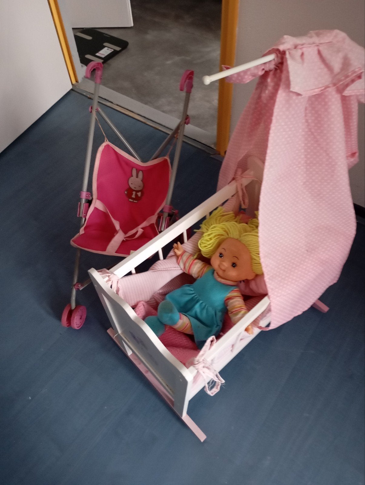 Poppenbedje en poppenbuggy met pop, Kinderen en Baby's, Ophalen