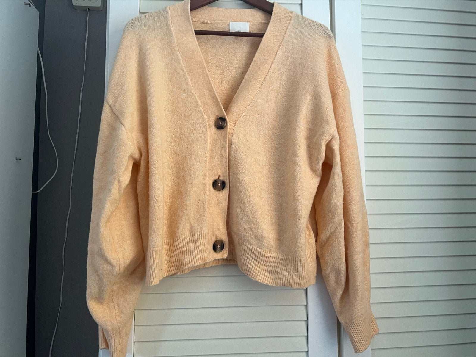 H&M gebreid vest in perzikkleur, maat M, Kleding | Dames, Ophalen of Verzenden, Zo goed als nieuw, Maat 38/40 (M), Oranje