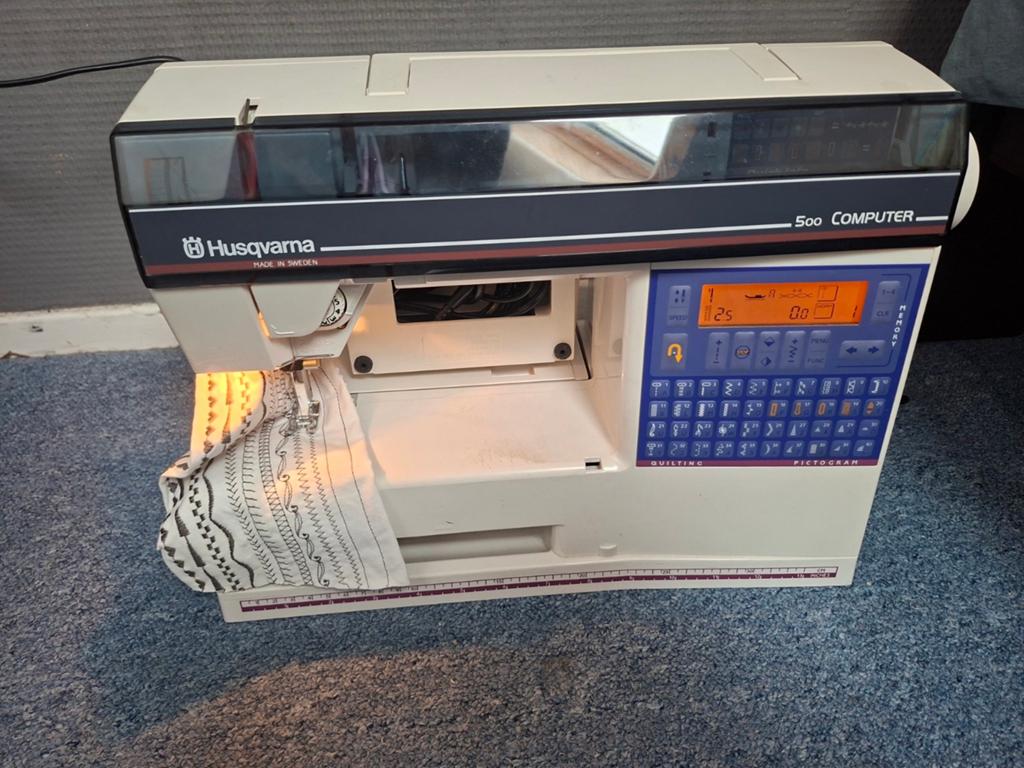Husqvarna 500 Computer Naaimachine - Veel functies en voeten, Ophalen of Verzenden