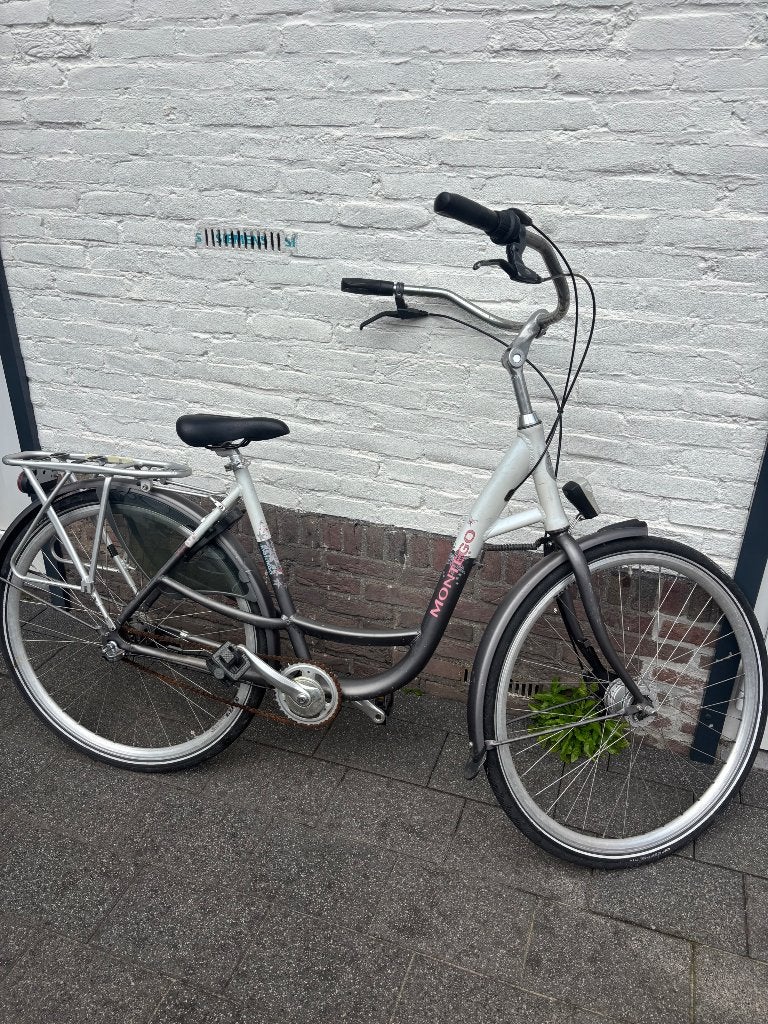 28 inch Montego liberty moederfiets damesfiets lage instap, Fietsen en Brommers, Gebruikt, Versnellingen, 0 zitjes, Ophalen