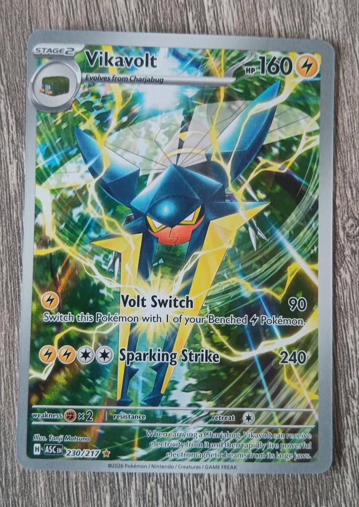 Vikavolt Ascended Heroes, Ophalen of Verzenden, Zo goed als nieuw, Losse kaart, Foil