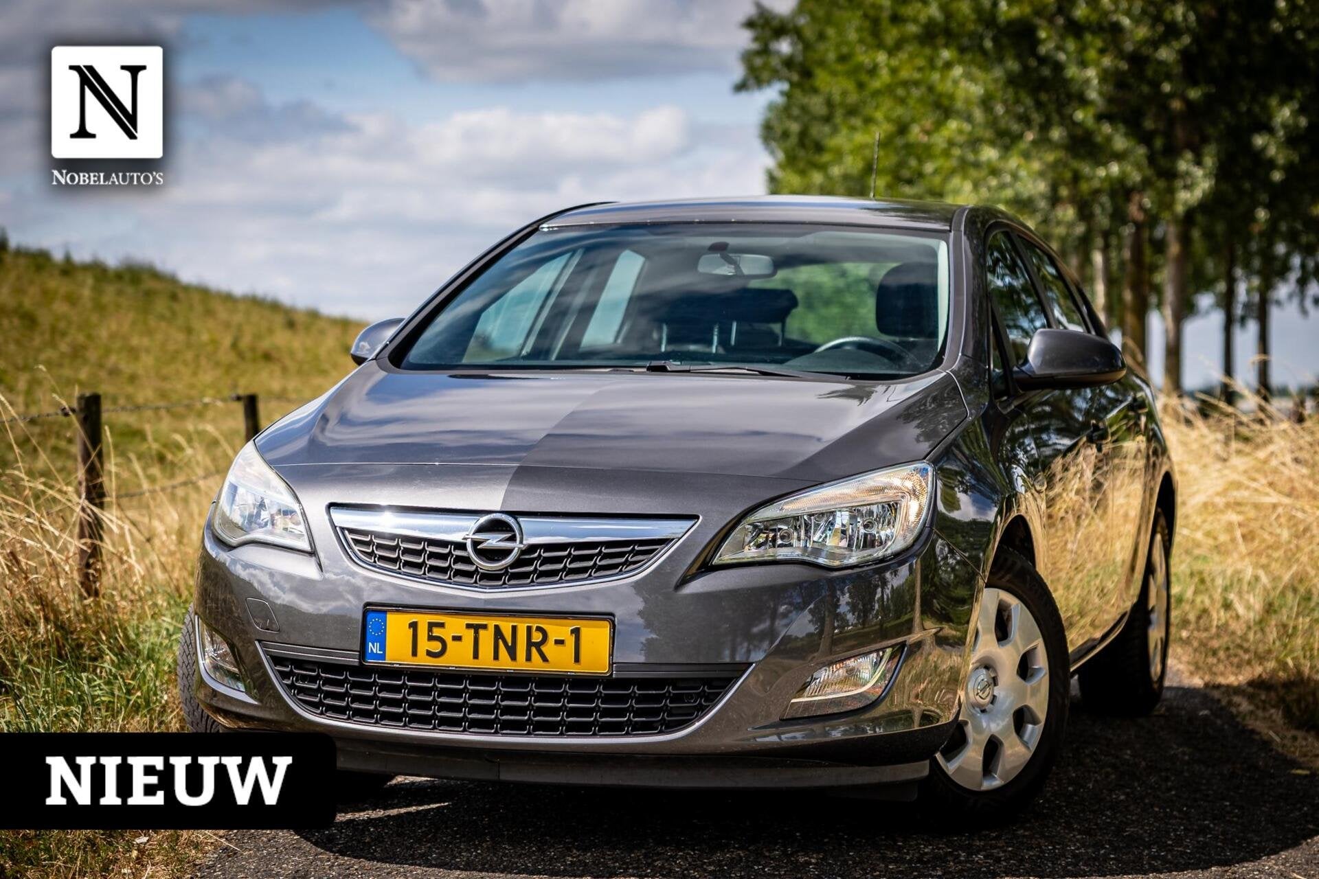 Opel Astra 1.4 Anniversary Edition | Inruilkoopje, Auto's, Opel, Voorwielaandrijving, Euro 5, 101 pk, Gebruikt