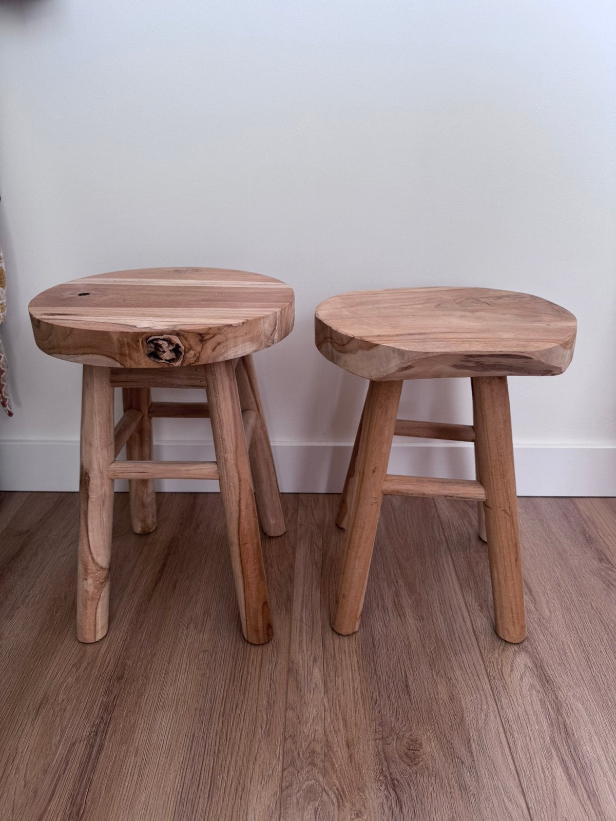 2 houten ronde krukjes, Ophalen, Zo goed als nieuw, Hout