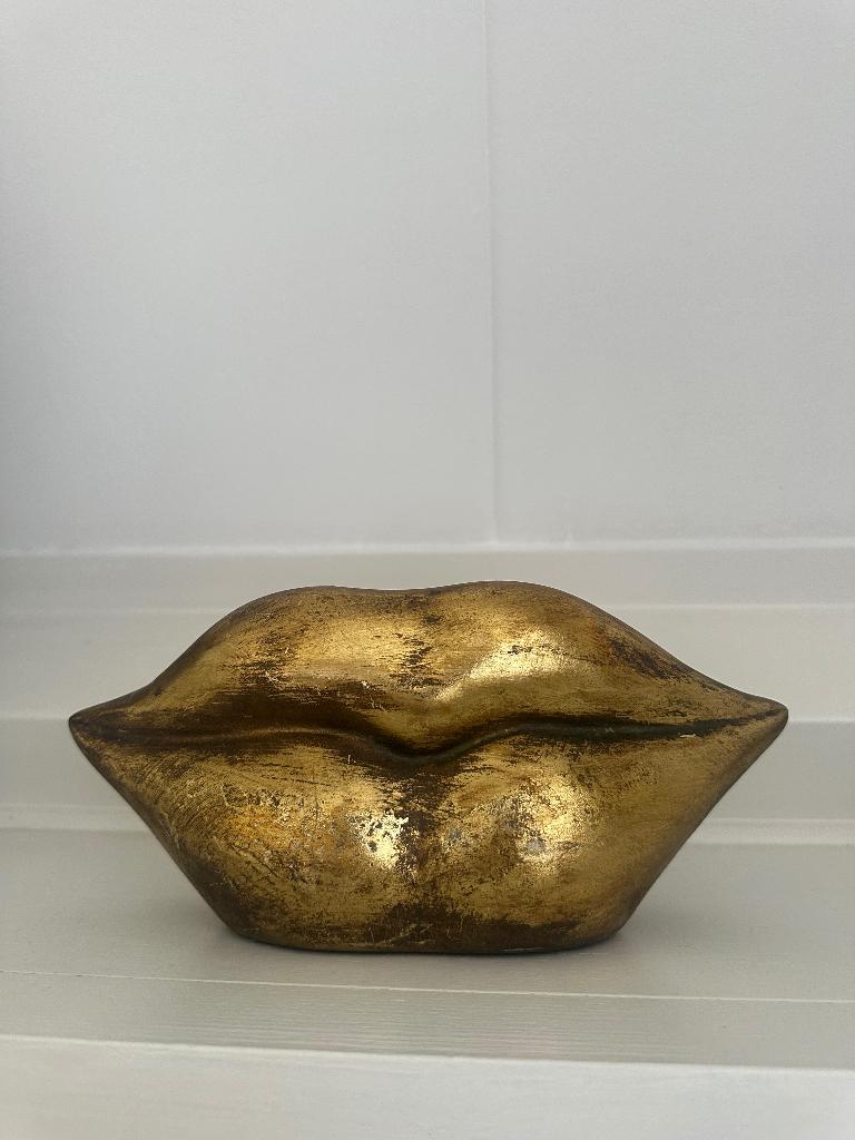 Gouden lippen vaas, Huis en Inrichting, Woonaccessoires | Vazen, Ophalen, Overige materialen, Overige kleuren, Zo goed als nieuw