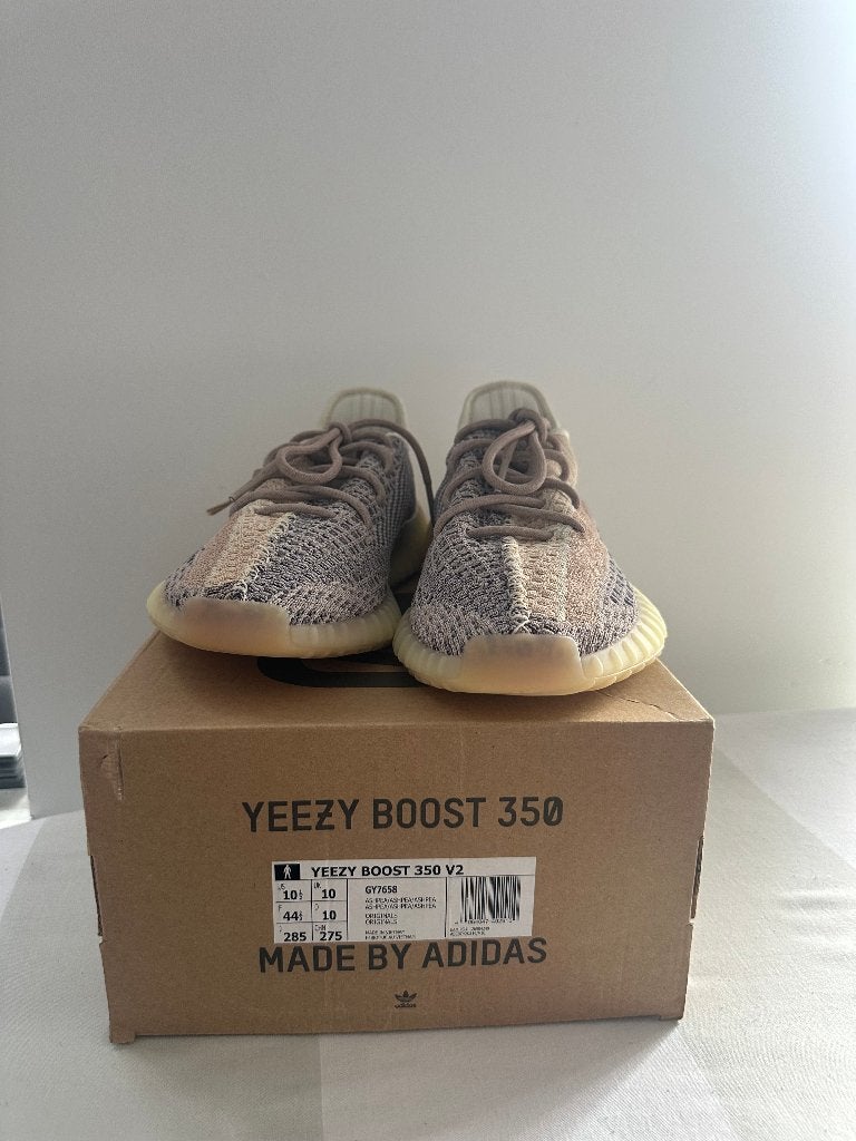 Adidas Yeezy Boost 350 V2 Ash Pearl | Nieuw | Maat 44 2/3, Kleding | Heren, Schoenen, Overige kleuren, Sportschoenen, Nieuw, Ophalen of Verzenden